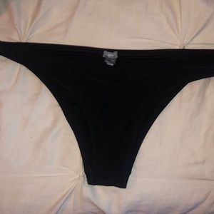 Black cheeky bikini bottoms